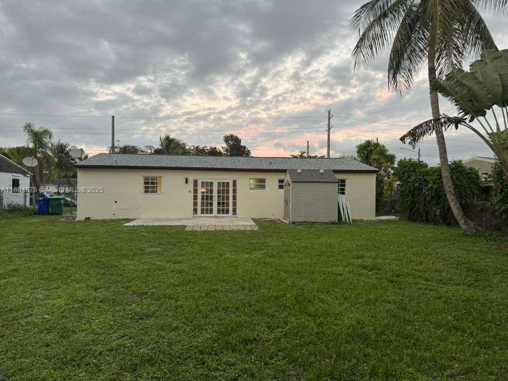 Small Image of 2411 SOUTH WEST 50TH TER, Fort Lauderdale Number 2
