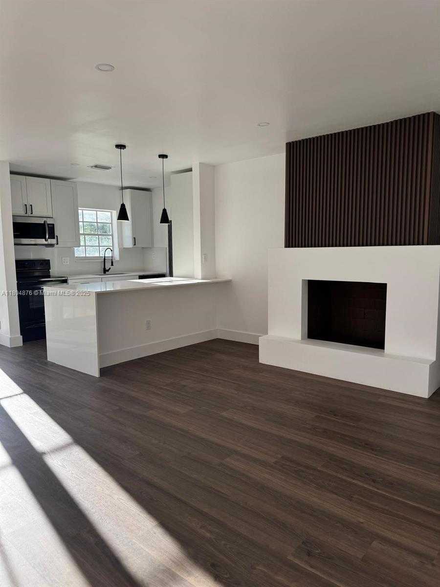 Small Image of 2411 SOUTH WEST 50TH TER, Fort Lauderdale Number 5