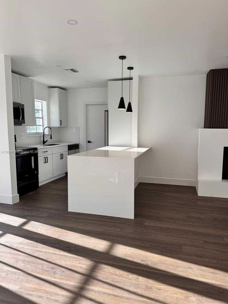 Small Image of 2411 SOUTH WEST 50TH TER, Fort Lauderdale Number 7