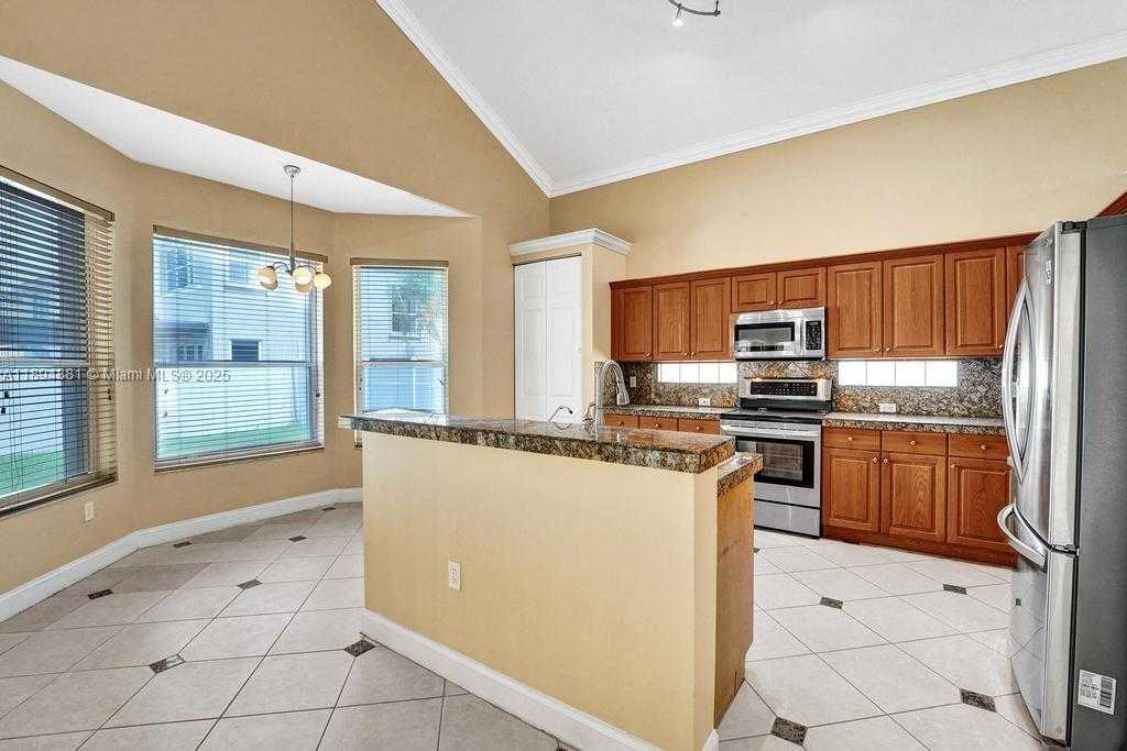 Small Image of 2434 SOUTH WEST 157TH AVE, Miramar Number 11