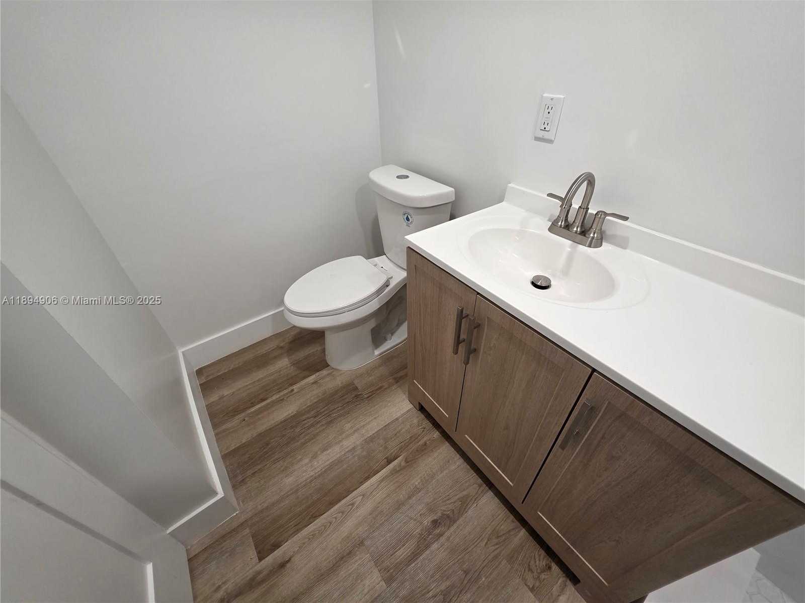 Small Image of 1535 NORTH WEST 124TH ST, North Miami Number 27