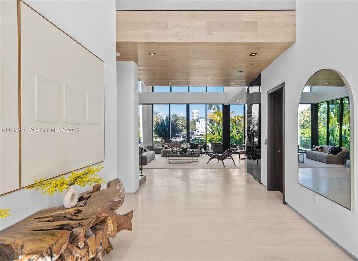 Small Image of 478 TAMARIND DR, Hallandale Beach Number 10