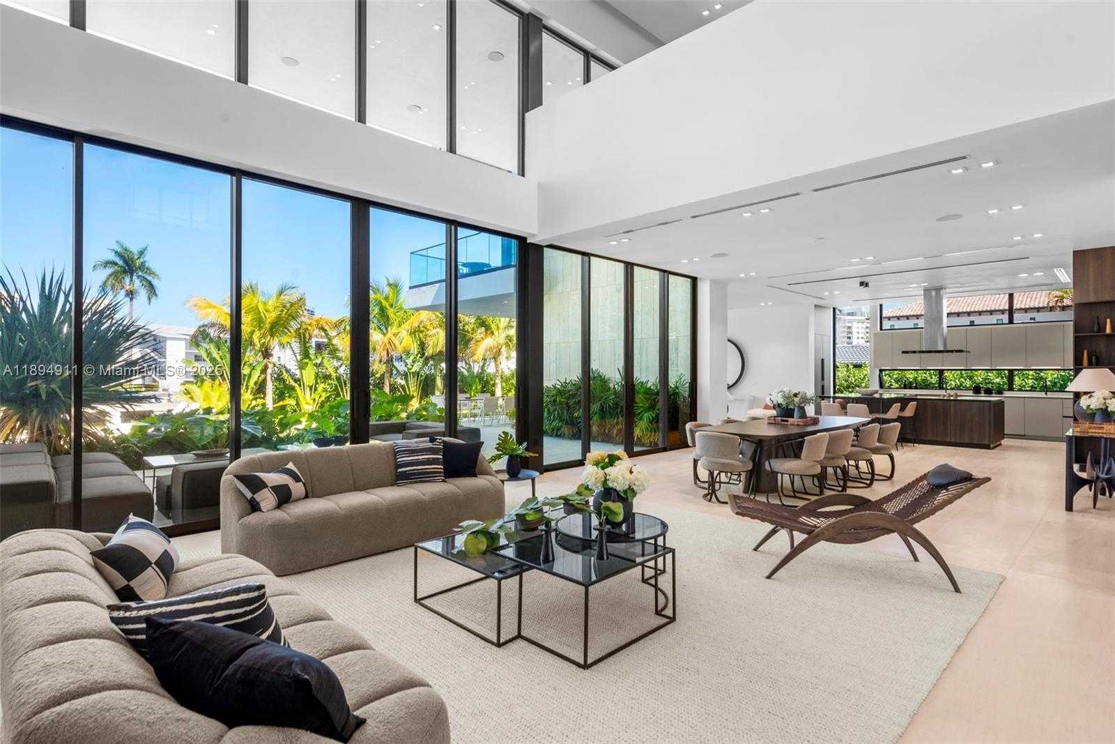 Small Image of 478 TAMARIND DR, Hallandale Beach Number 12