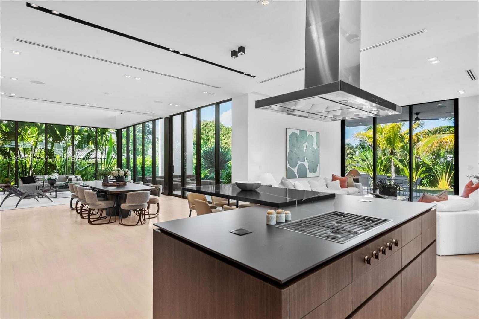 Small Image of 478 TAMARIND DR, Hallandale Beach Number 17