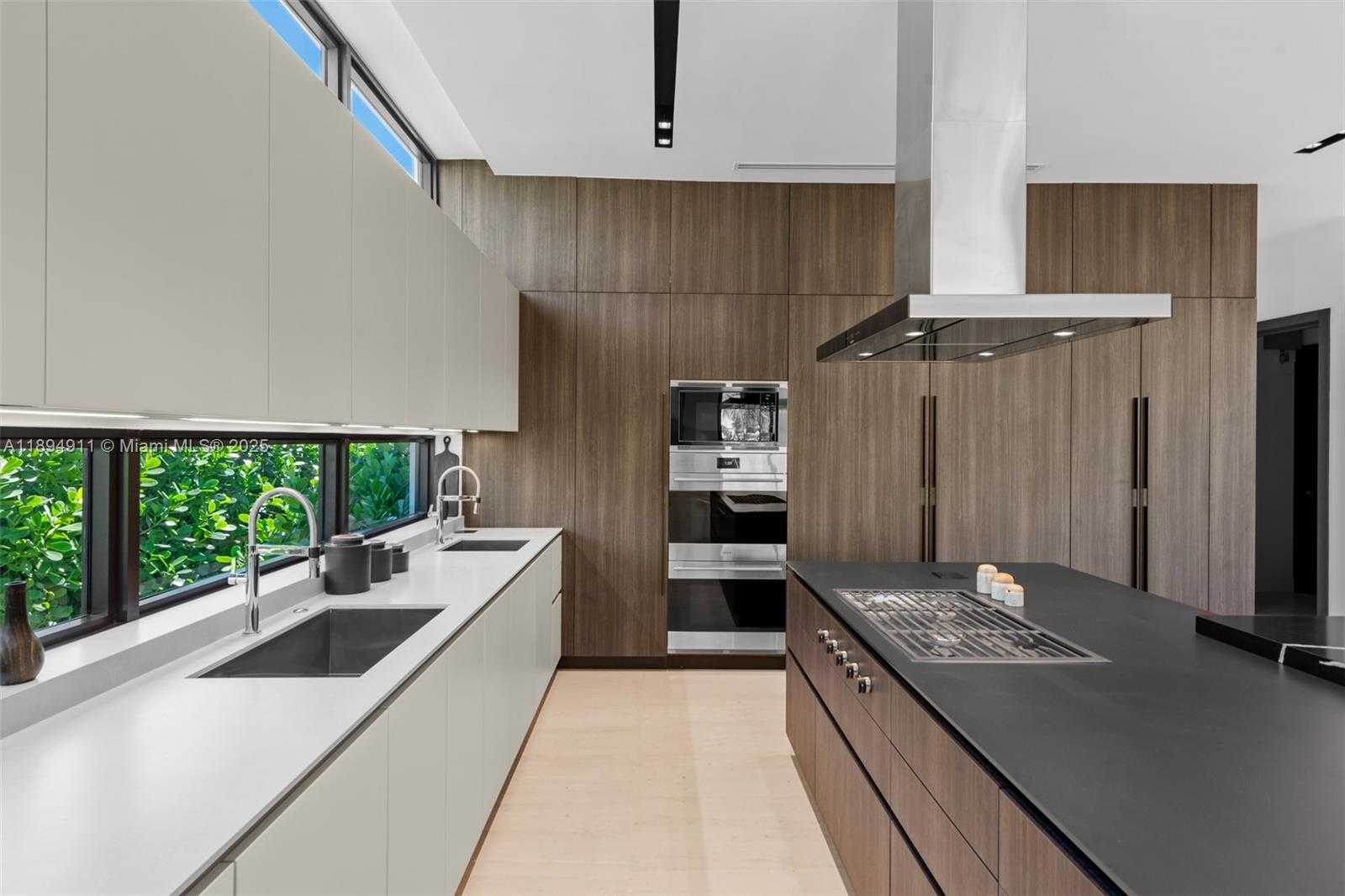 Small Image of 478 TAMARIND DR, Hallandale Beach Number 18