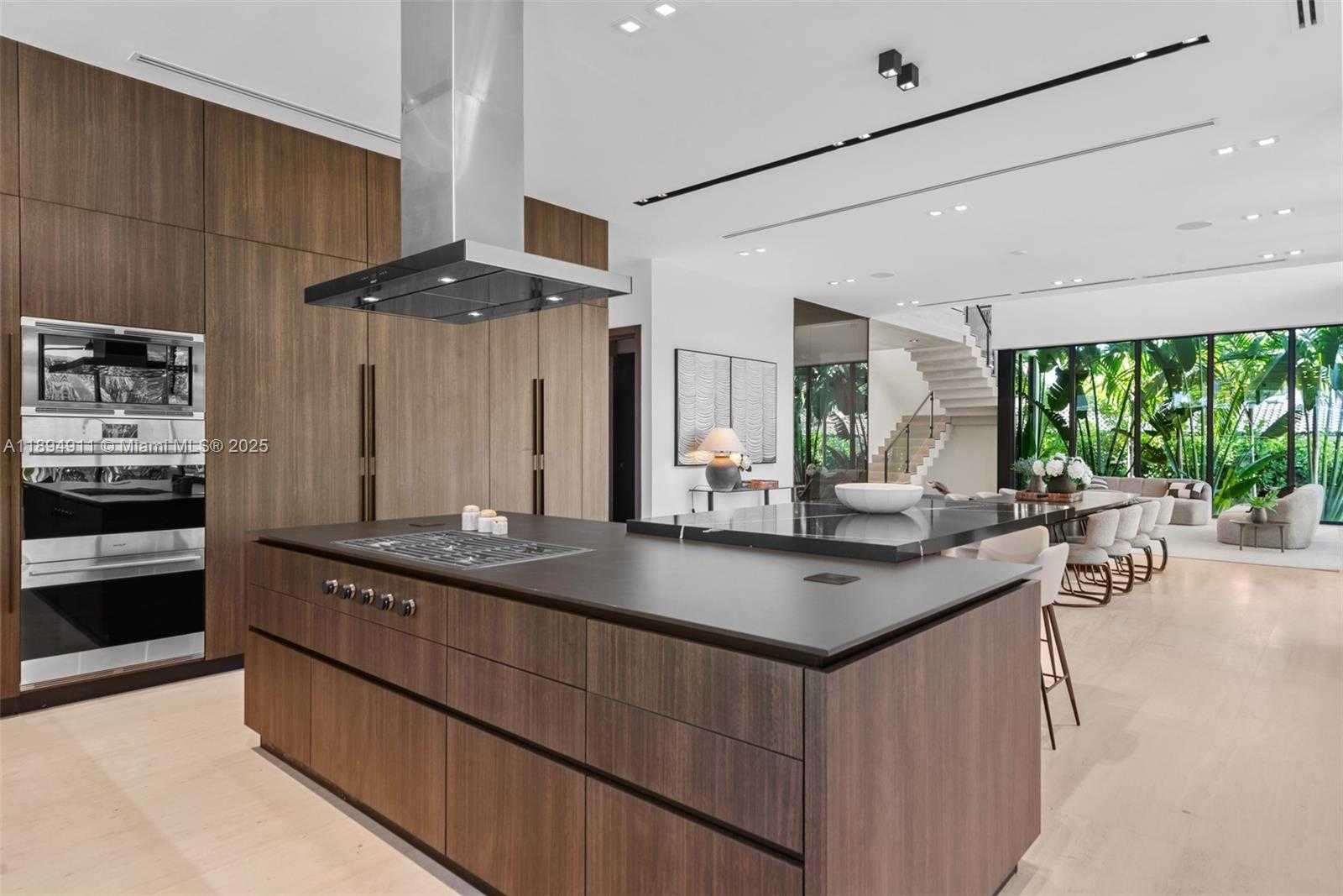 Small Image of 478 TAMARIND DR, Hallandale Beach Number 19