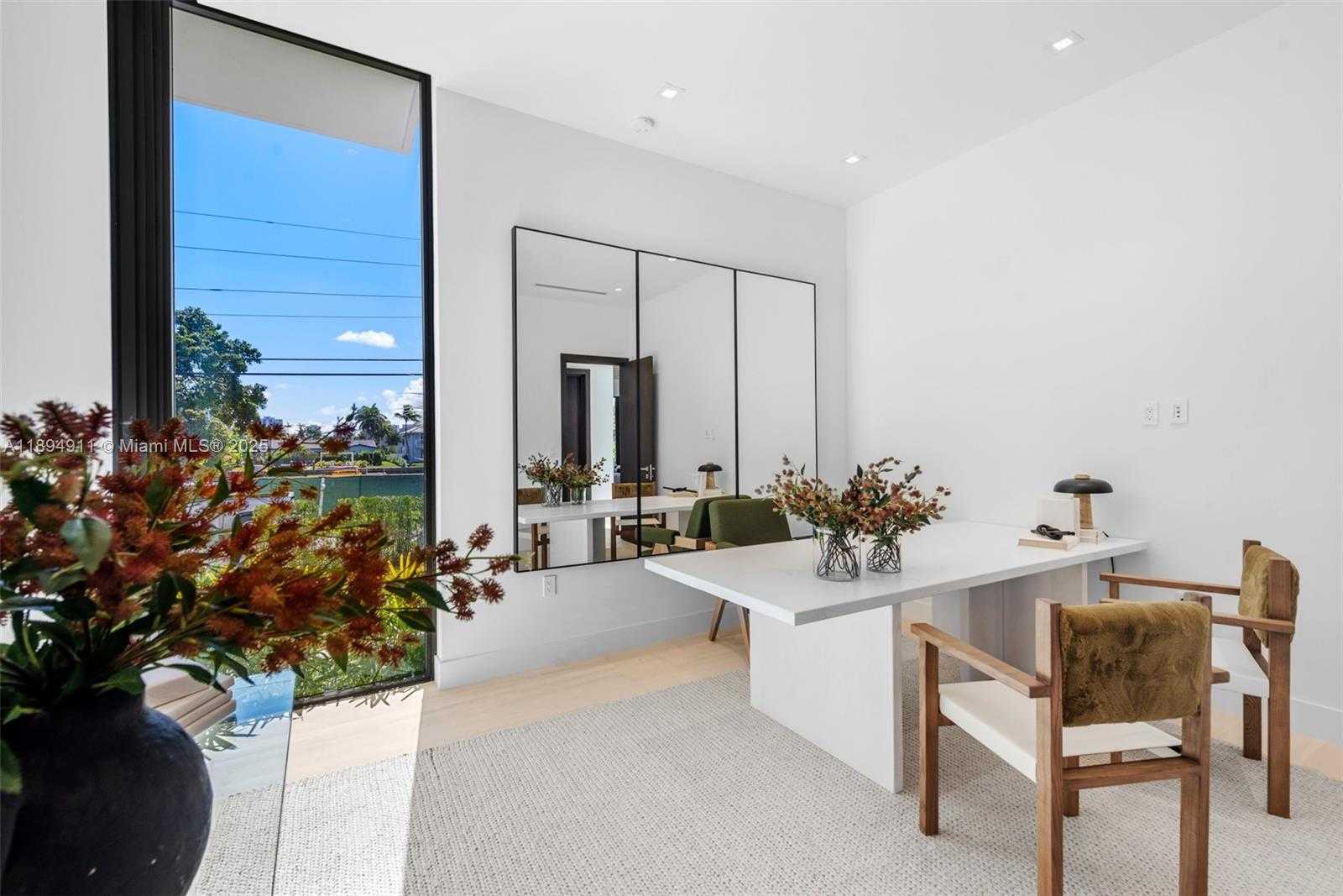 Small Image of 478 TAMARIND DR, Hallandale Beach Number 30