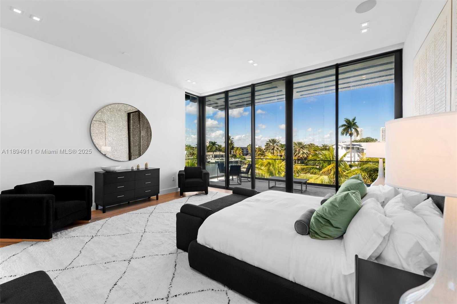 Small Image of 478 TAMARIND DR, Hallandale Beach Number 32