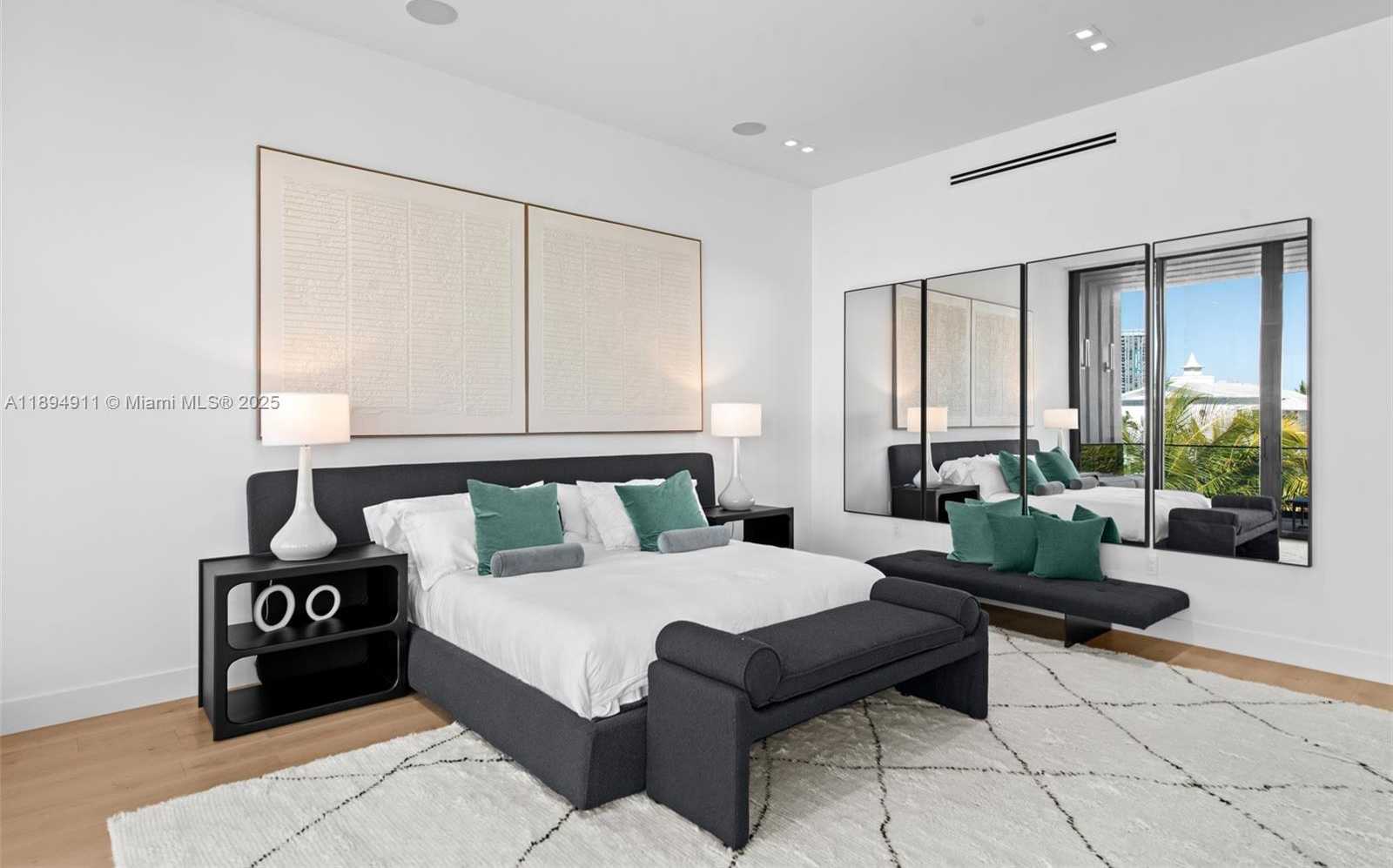 Small Image of 478 TAMARIND DR, Hallandale Beach Number 33
