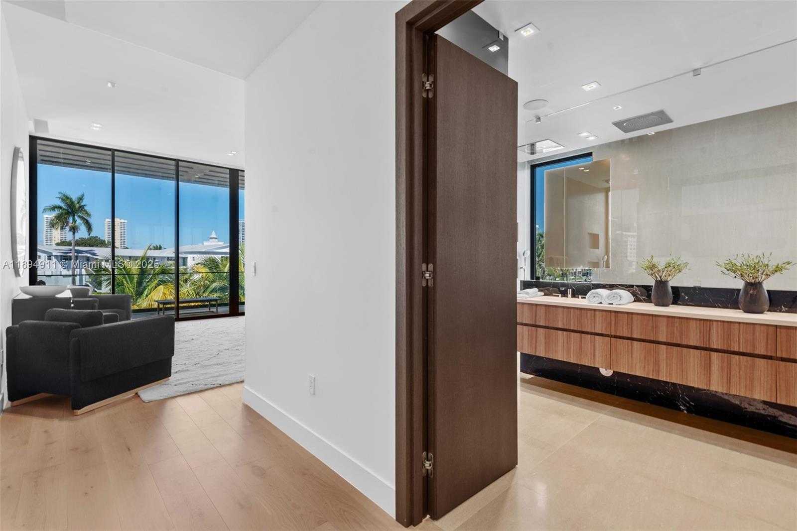 Small Image of 478 TAMARIND DR, Hallandale Beach Number 34