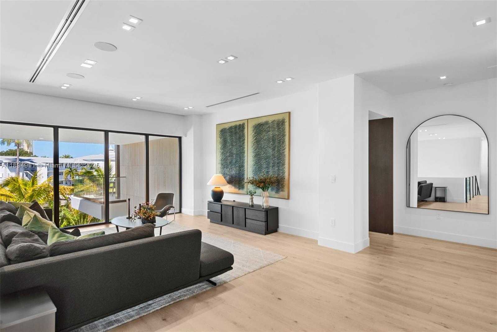 Small Image of 478 TAMARIND DR, Hallandale Beach Number 46
