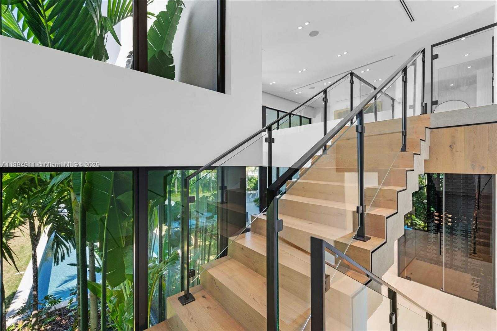 Small Image of 478 TAMARIND DR, Hallandale Beach Number 47