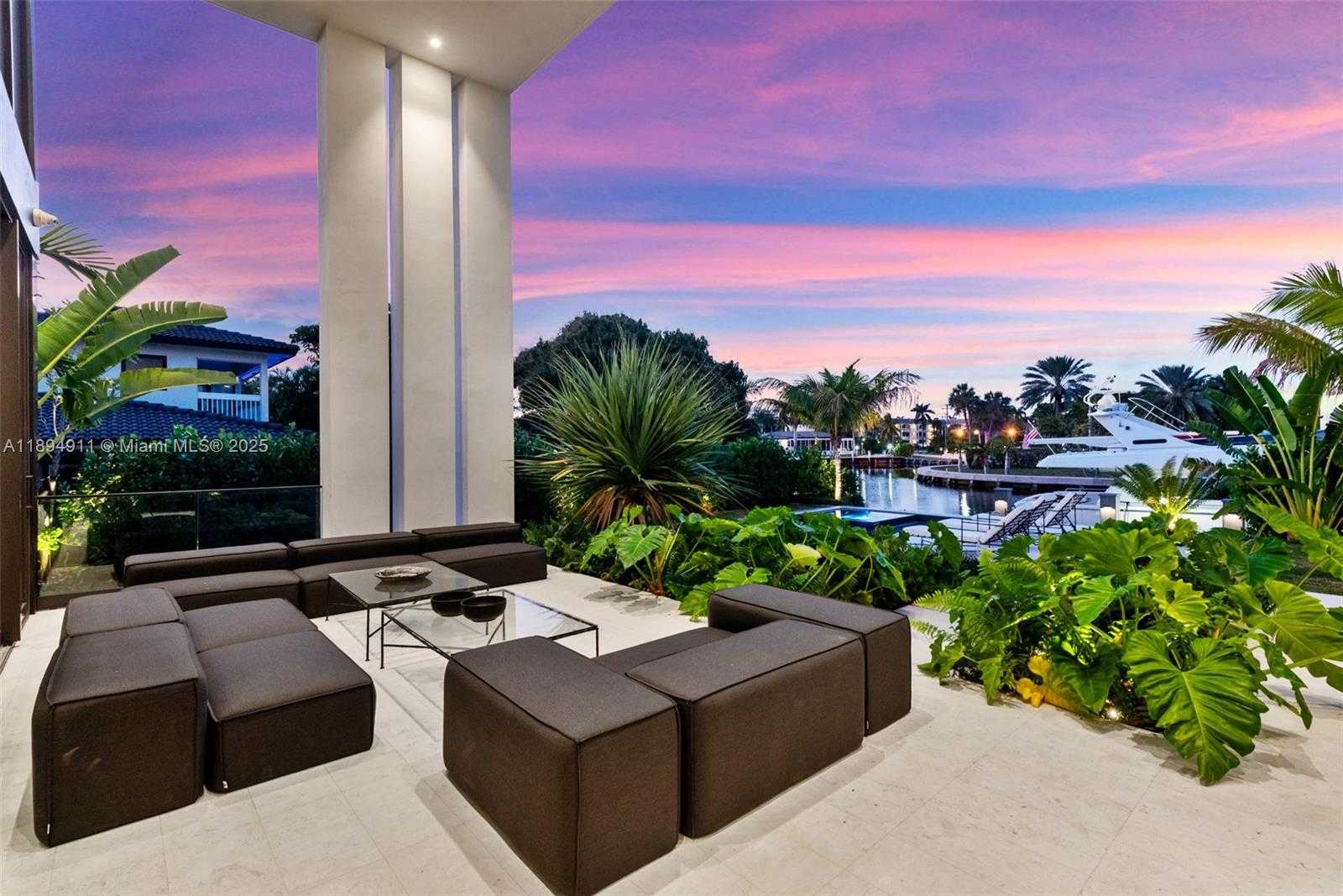 Small Image of 478 TAMARIND DR, Hallandale Beach Number 55