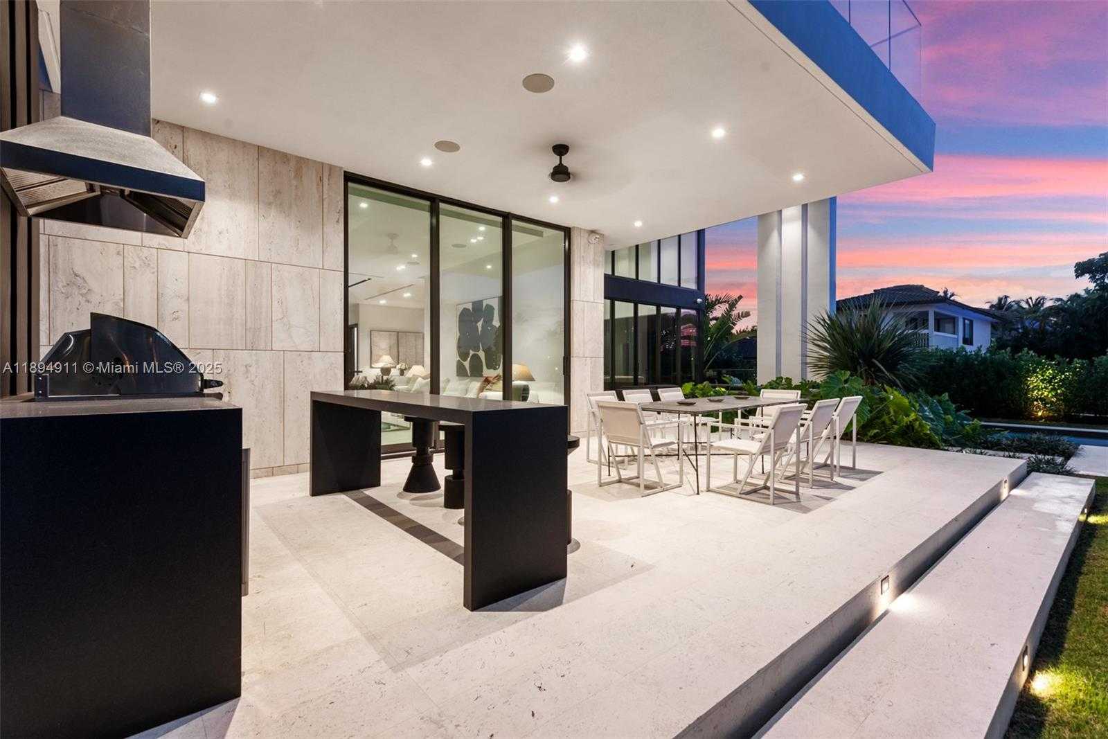 Small Image of 478 TAMARIND DR, Hallandale Beach Number 59
