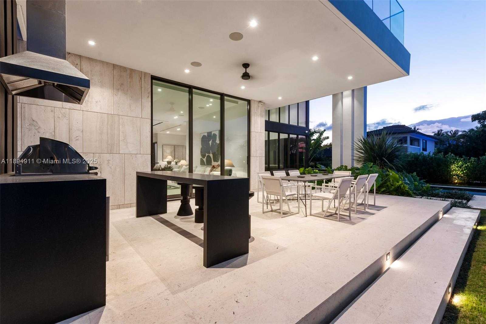 Small Image of 478 TAMARIND DR, Hallandale Beach Number 60