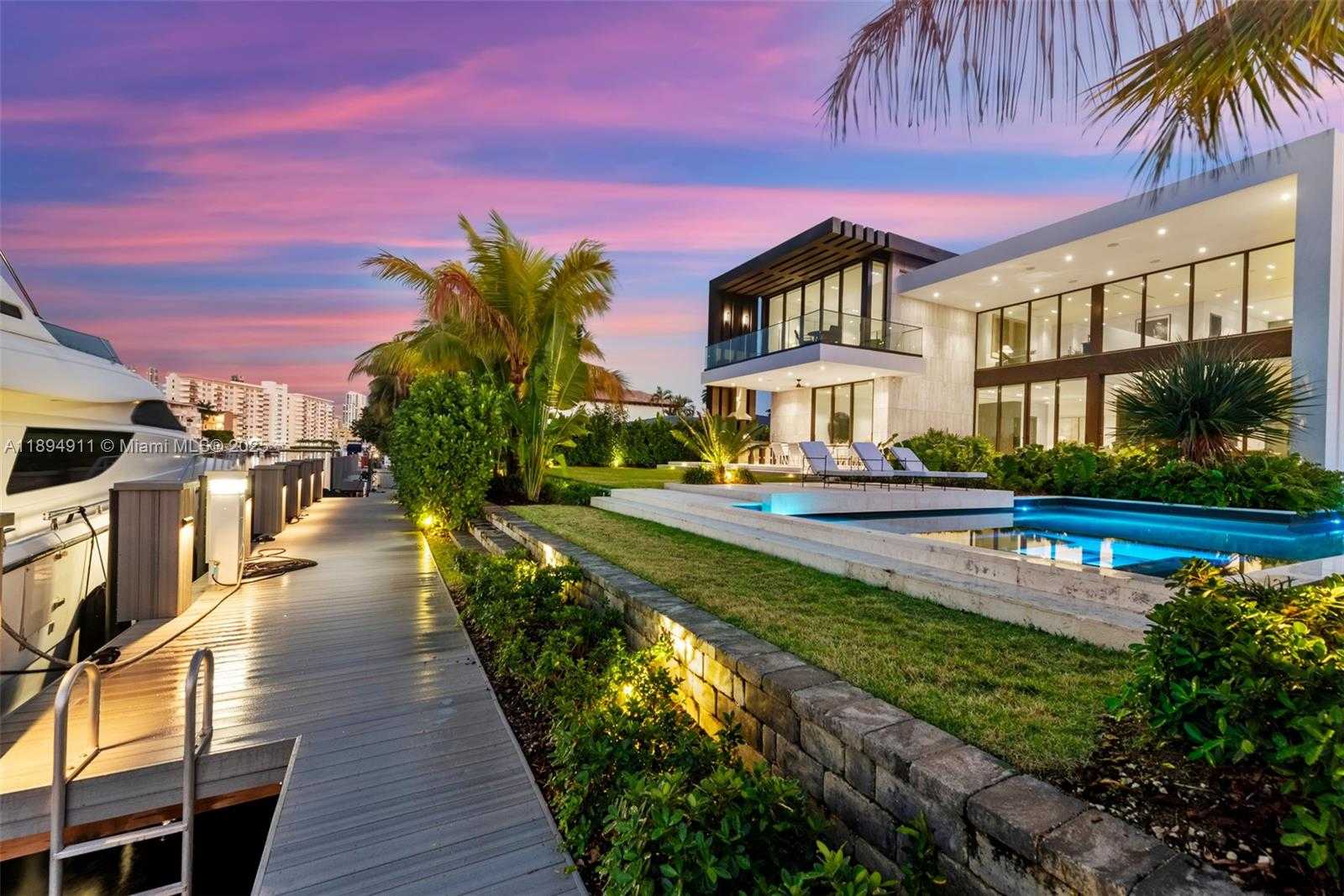 Small Image of 478 TAMARIND DR, Hallandale Beach Number 63