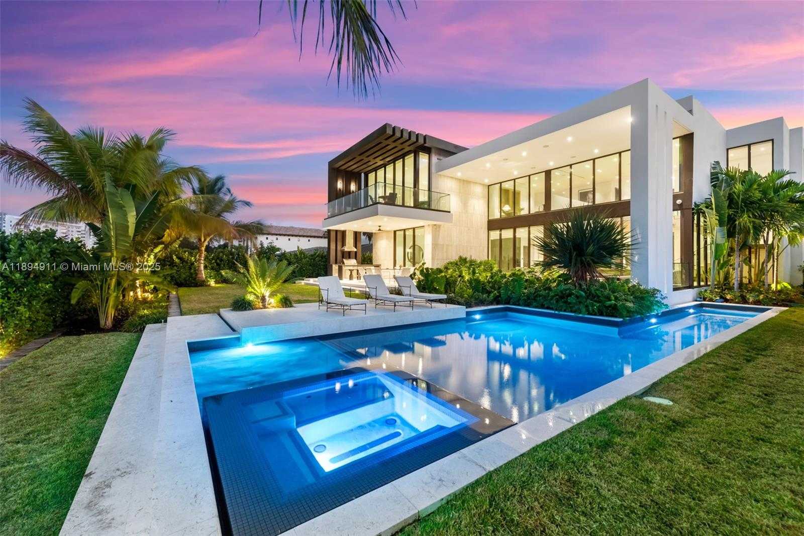 Small Image of 478 TAMARIND DR, Hallandale Beach Number 68
