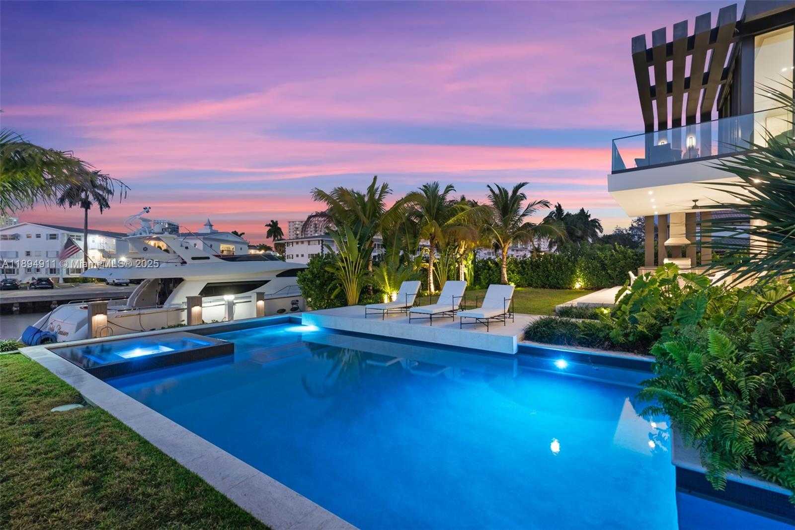 Small Image of 478 TAMARIND DR, Hallandale Beach Number 70