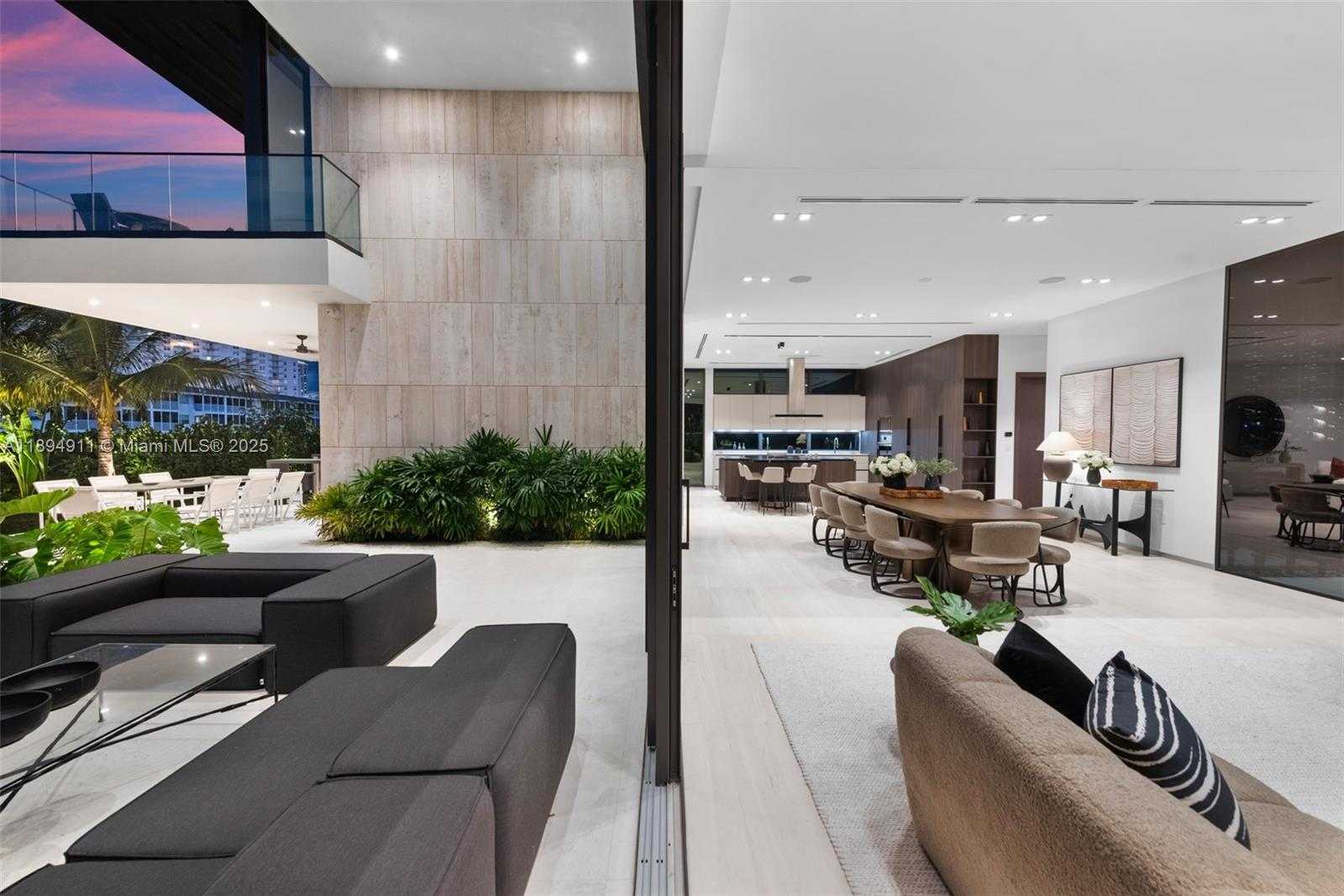 Small Image of 478 TAMARIND DR, Hallandale Beach Number 77