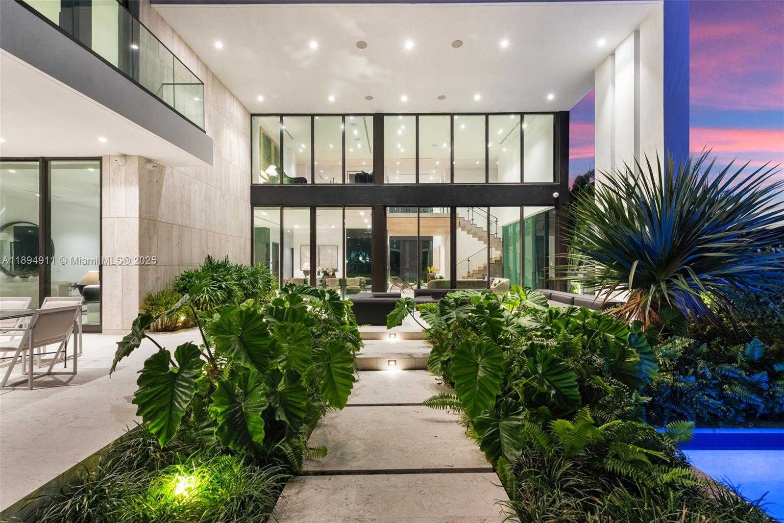 Small Image of 478 TAMARIND DR, Hallandale Beach Number 88