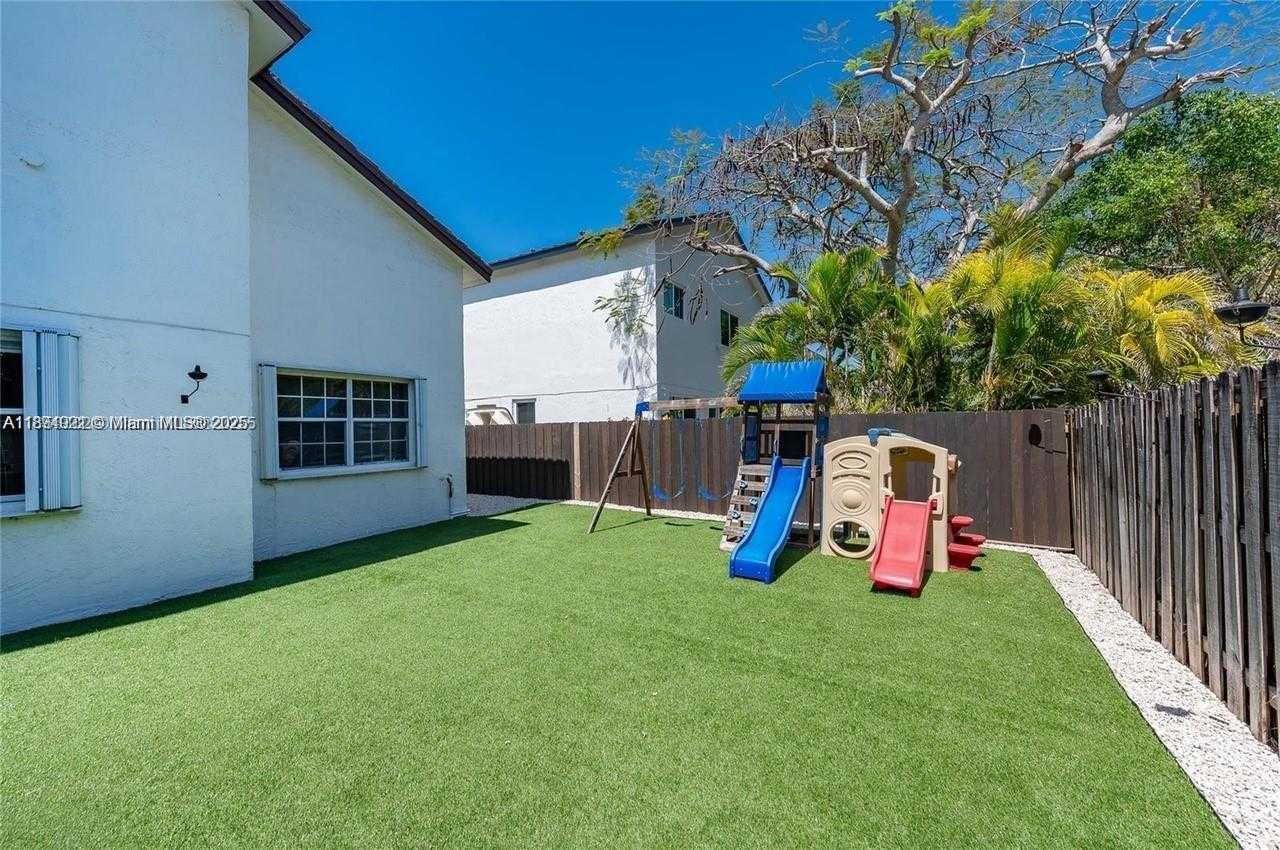Small Image of 21023 SOUTH WEST 85TH PASS, Cutler Bay Number 28