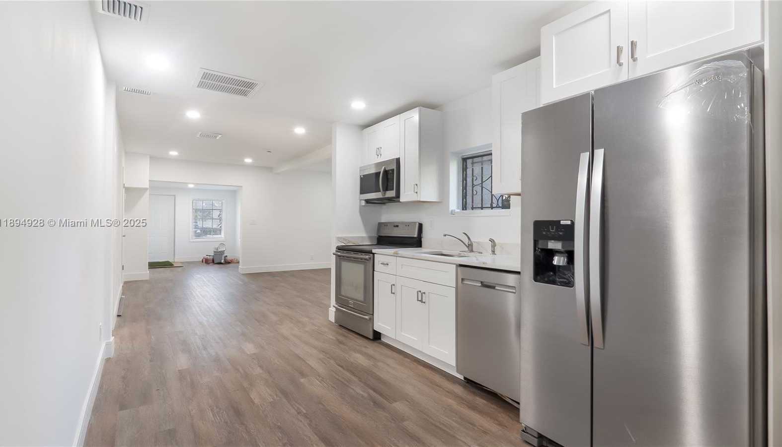 Small Image of 223 SOUTH WEST 1ST CT, Pompano Beach Number 12