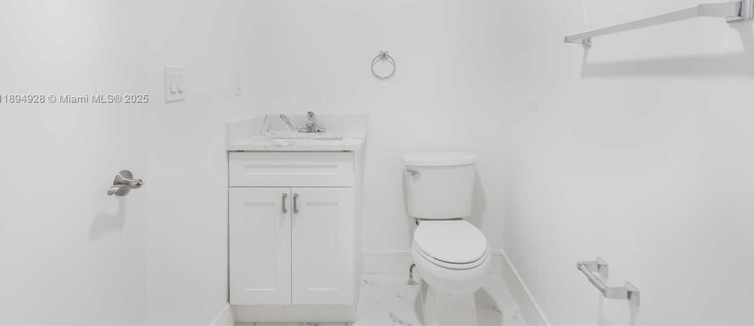 Small Image of 223 SOUTH WEST 1ST CT, Pompano Beach Number 14