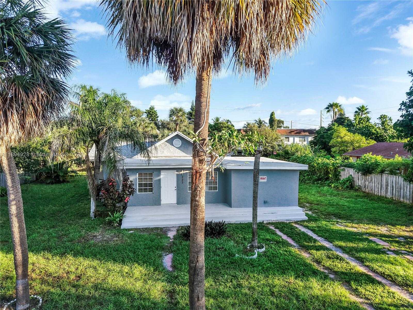 Small Image of 223 SOUTH WEST 1ST CT, Pompano Beach Number 2