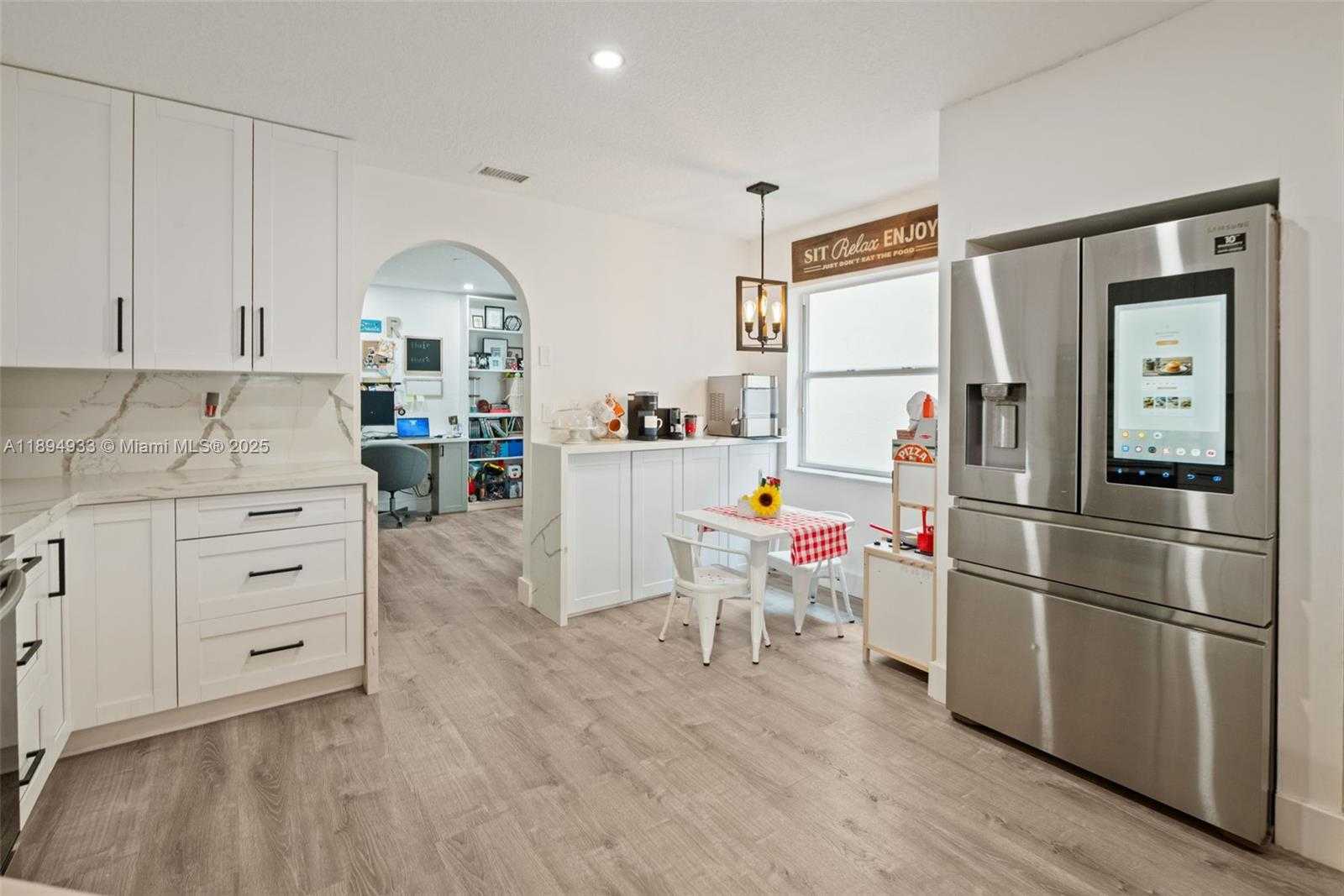 Small Image of 1611 SOUTH WEST 158TH AVE, Pembroke Pines Number 10