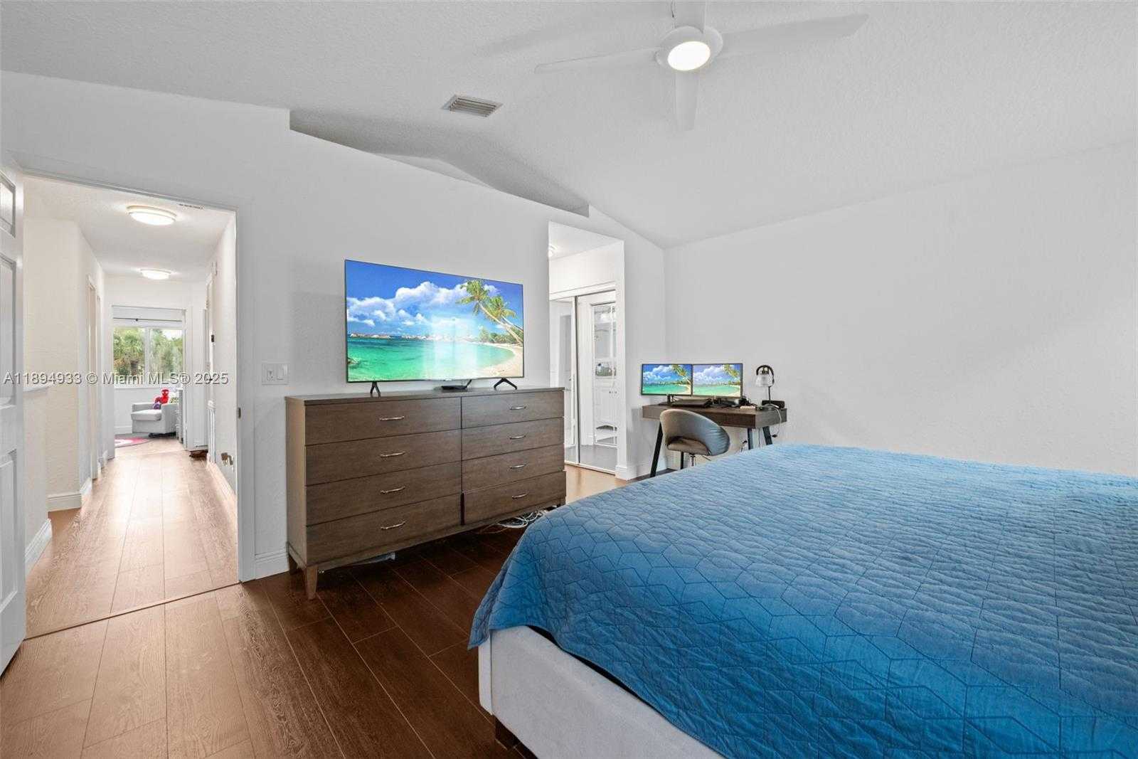 Small Image of 1611 SOUTH WEST 158TH AVE, Pembroke Pines Number 15