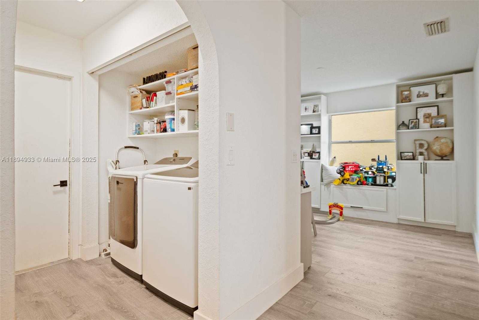 Small Image of 1611 SOUTH WEST 158TH AVE, Pembroke Pines Number 21