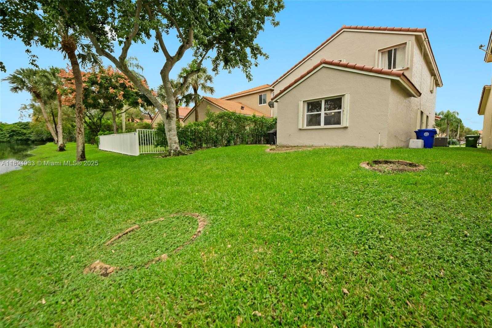 Small Image of 1611 SOUTH WEST 158TH AVE, Pembroke Pines Number 24