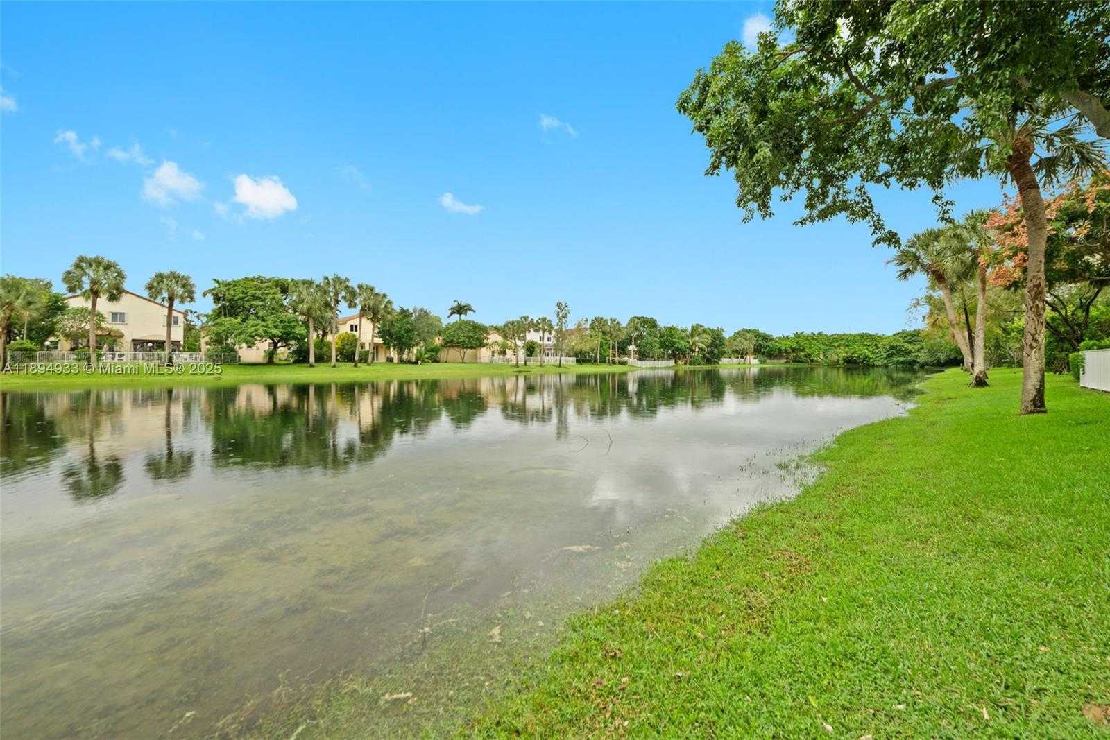 Small Image of 1611 SOUTH WEST 158TH AVE, Pembroke Pines Number 25