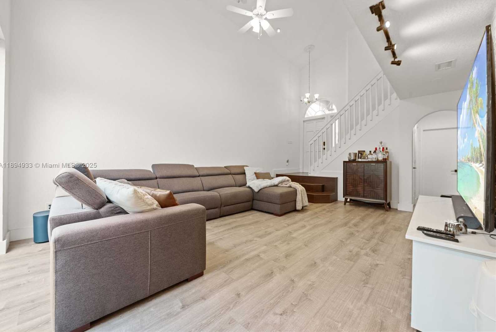 Small Image of 1611 SOUTH WEST 158TH AVE, Pembroke Pines Number 6