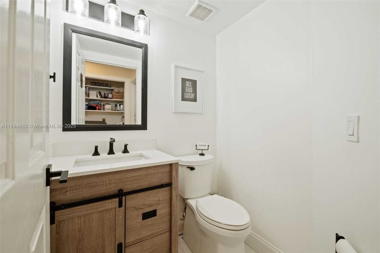 Small Image of 1611 SOUTH WEST 158TH AVE, Pembroke Pines Number 8