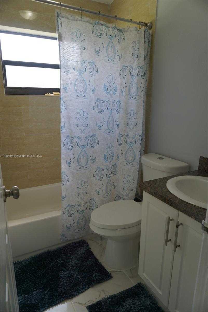 Small Image of 2850 NORTH WEST 170TH ST, Miami Gardens Number 10