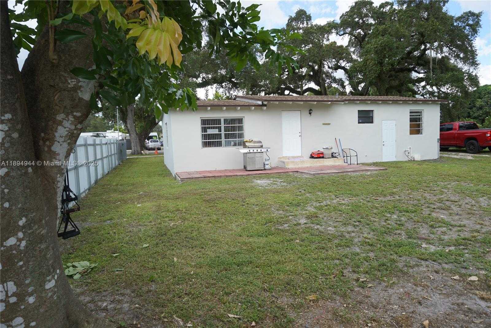 Small Image of 2850 NORTH WEST 170TH ST, Miami Gardens Number 16