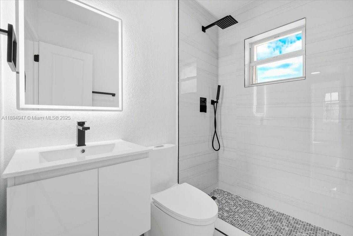 Small Image of 257 WEST 44TH ST, Hialeah Number 13