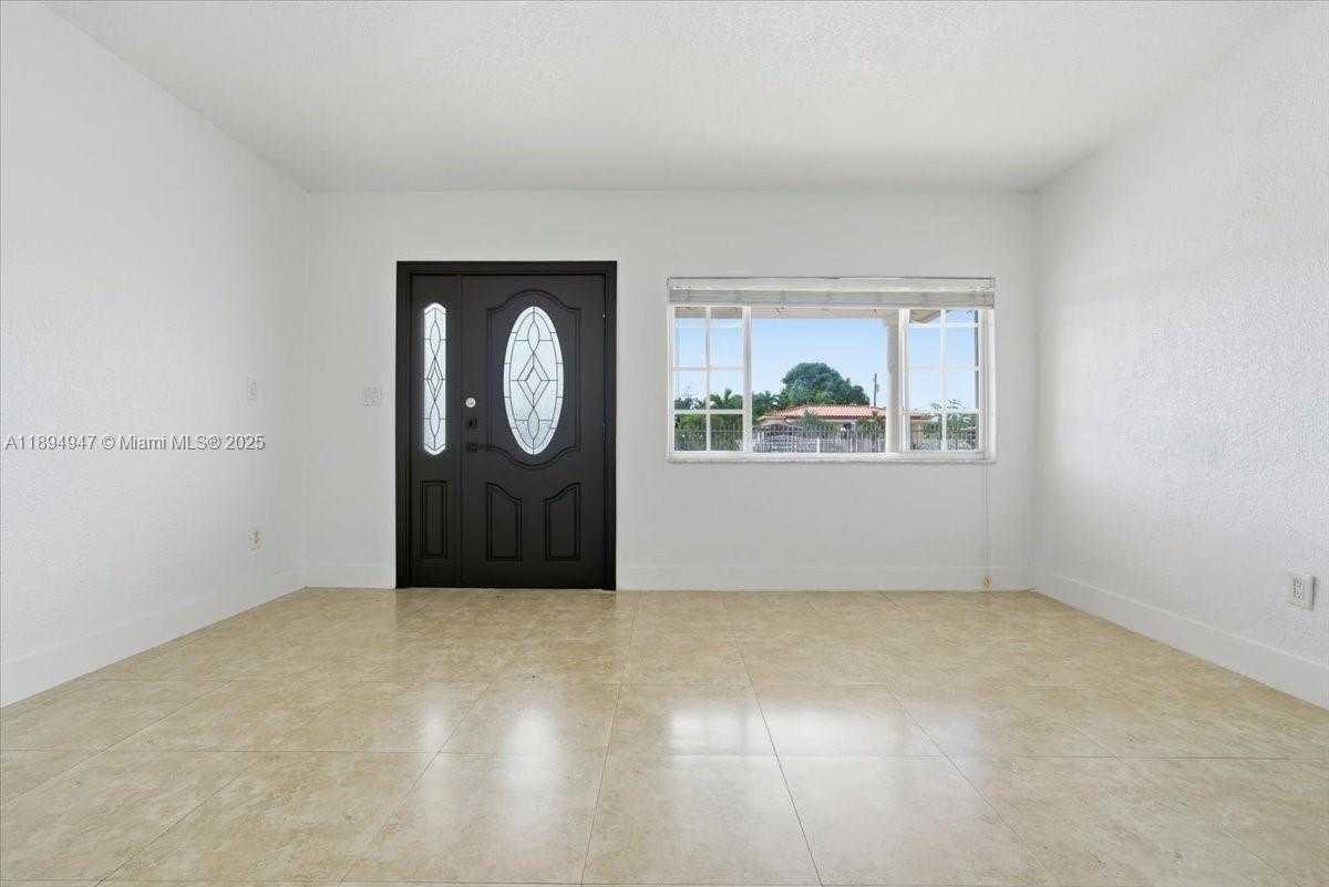 Small Image of 257 WEST 44TH ST, Hialeah Number 3
