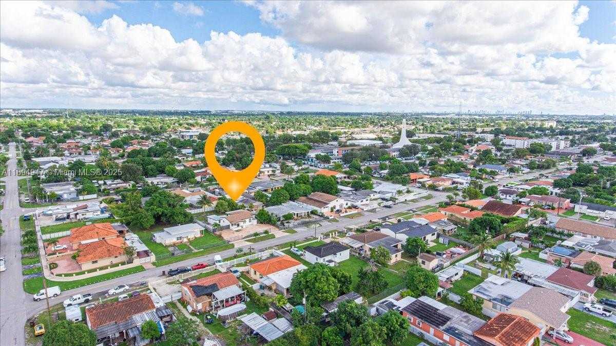 Small Image of 257 WEST 44TH ST, Hialeah Number 36