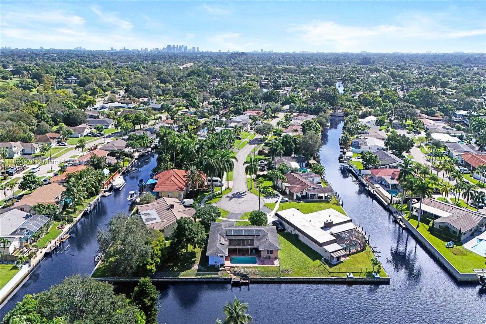 Small Image of 6091 SOUTH WEST 14TH ST, Plantation Number 14