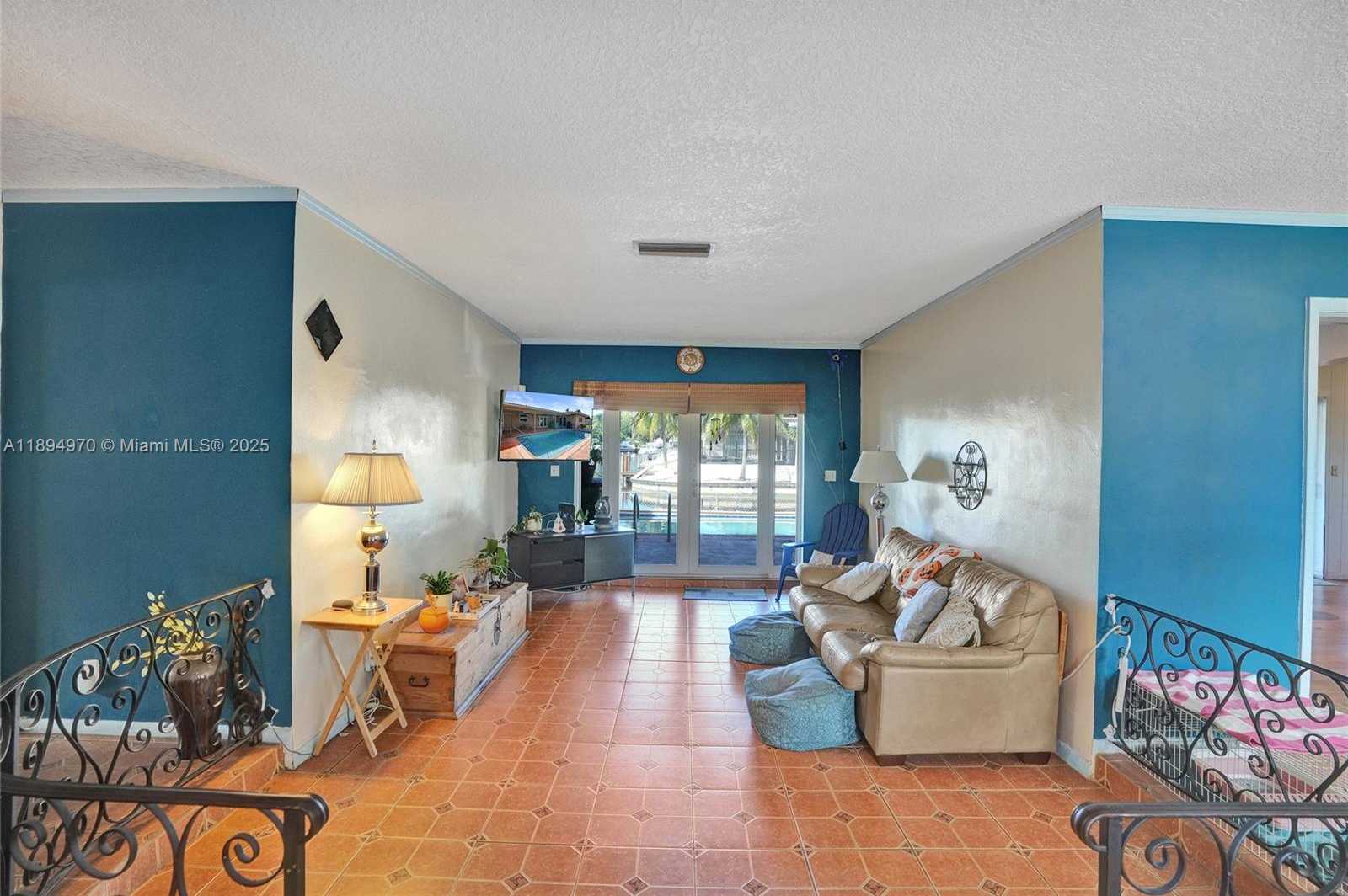 Small Image of 6091 SOUTH WEST 14TH ST, Plantation Number 19