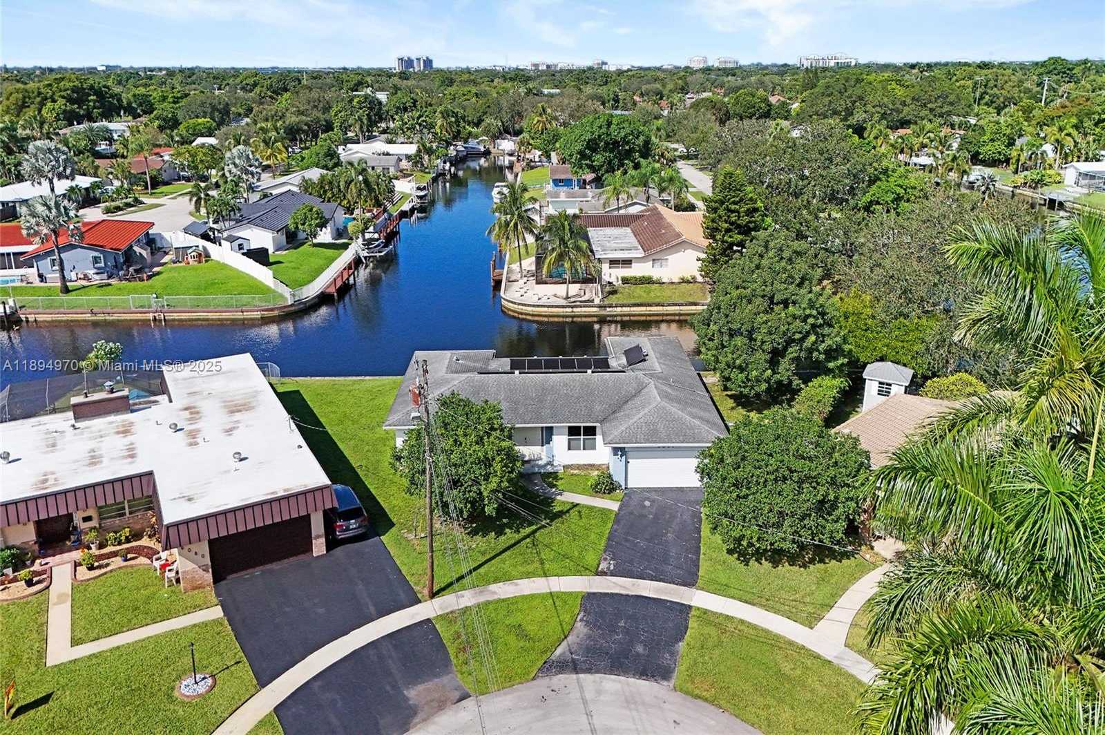 Small Image of 6091 SOUTH WEST 14TH ST, Plantation Number 4