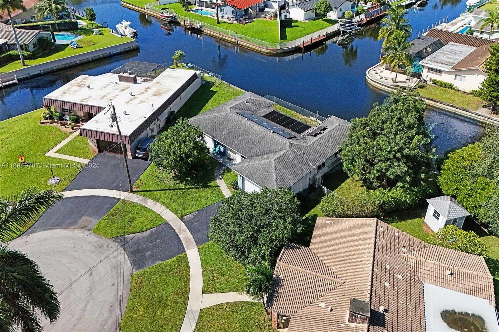 Small Image of 6091 SOUTH WEST 14TH ST, Plantation Number 5