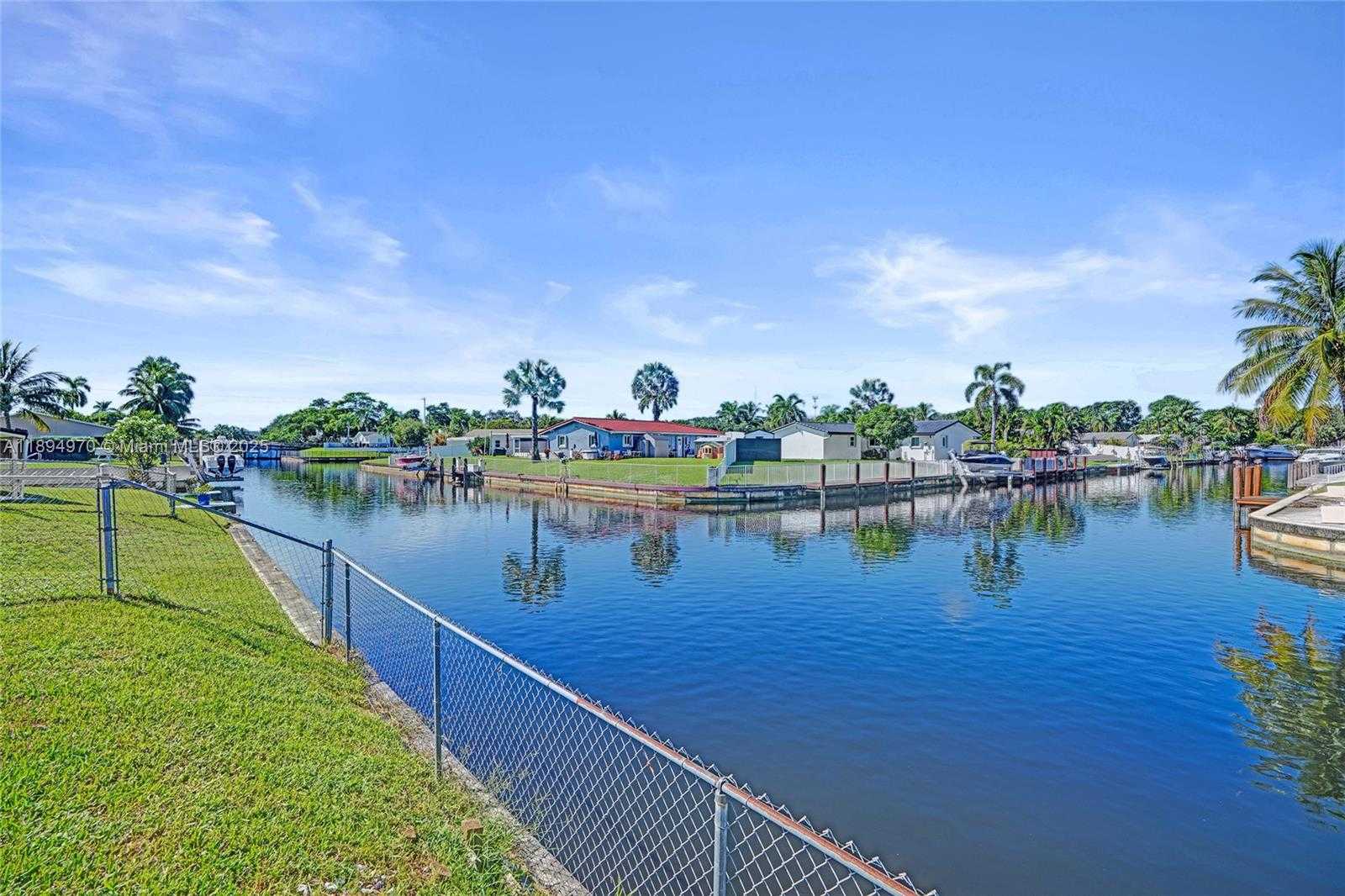 Small Image of 6091 SOUTH WEST 14TH ST, Plantation Number 59