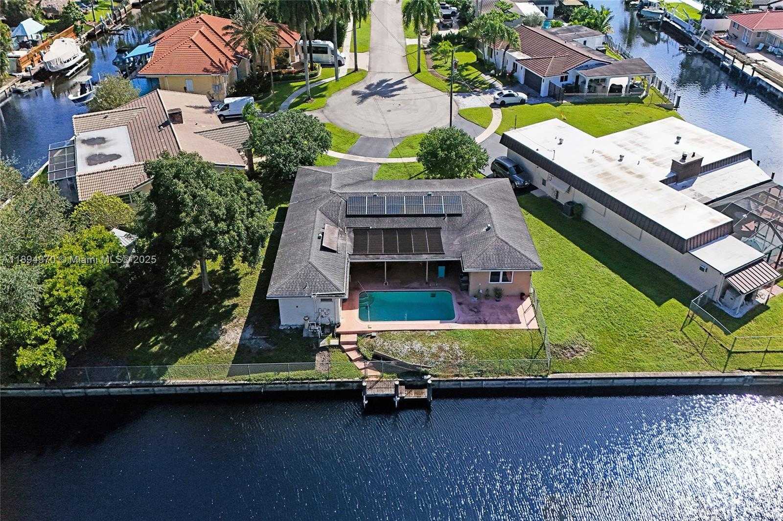 Small Image of 6091 SOUTH WEST 14TH ST, Plantation Number 6