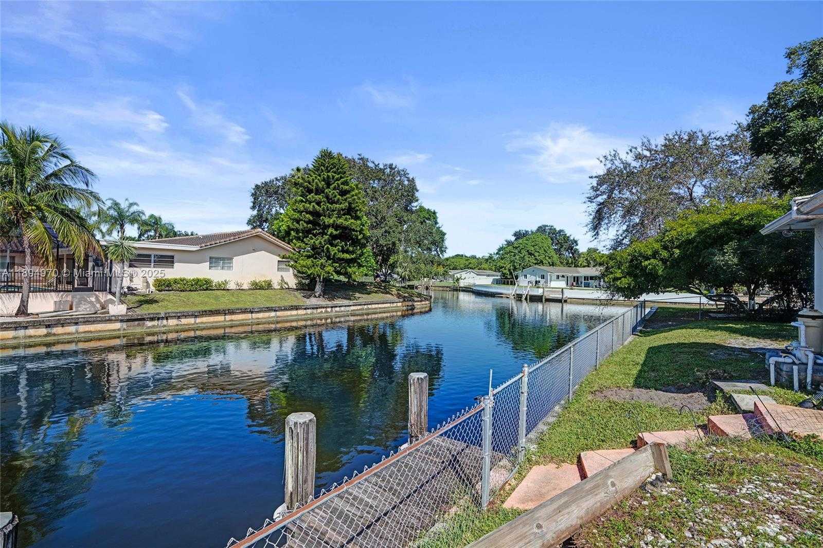 Small Image of 6091 SOUTH WEST 14TH ST, Plantation Number 61