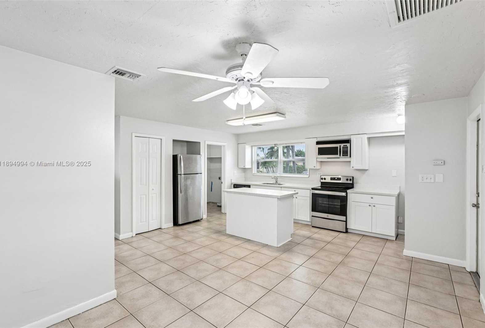 Small Image of 214 SOUTH WEST 4TH ST, Boca Raton Number 17