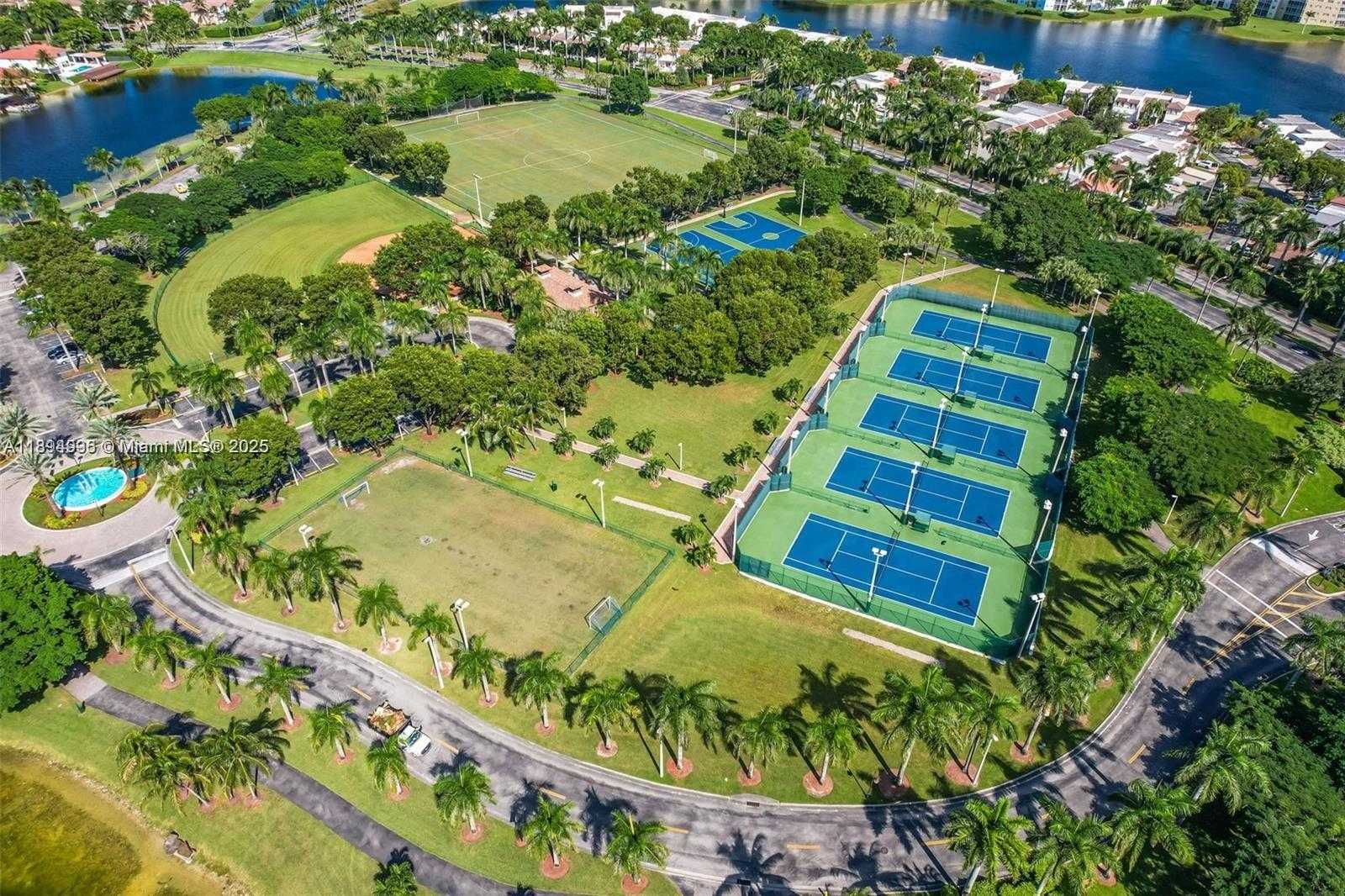 Small Image of 11308 NORTH WEST 58TH TER, Doral Number 30