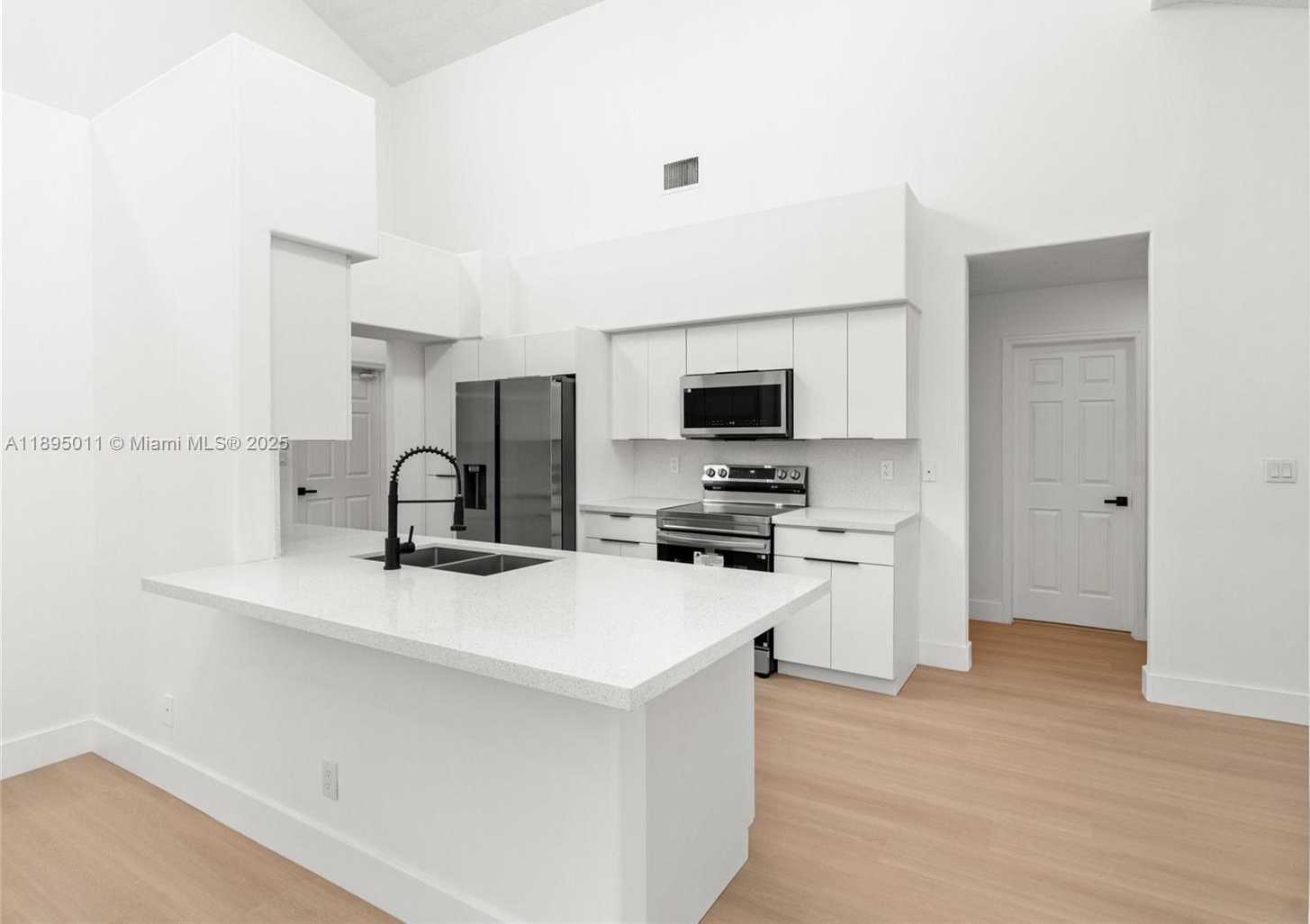Small Image of 20211 NORTH WEST 10TH ST, Pembroke Pines Number 15